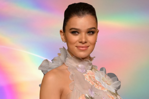 Hailee Steinfeld’s Net Worth in 2026: How Acting, Music, and Business Built Her Fortune